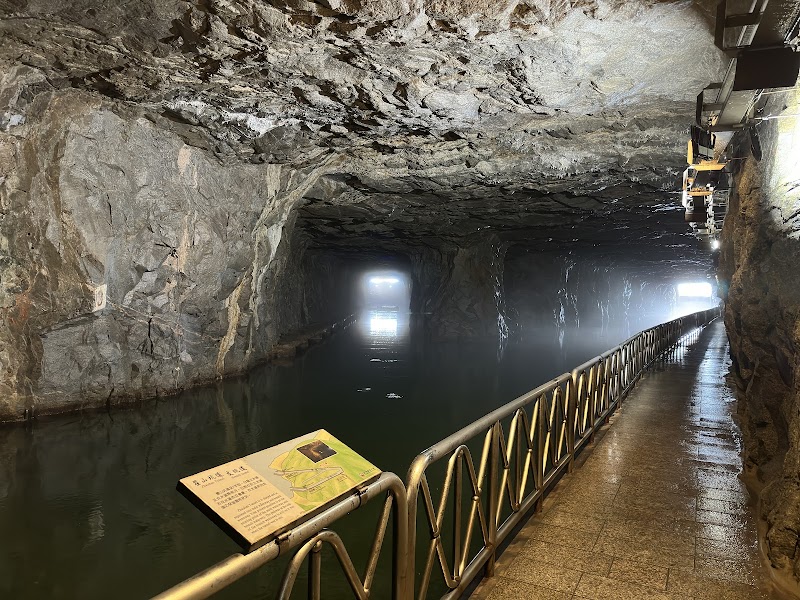 翟山坑道 - 金門金城鎮親子景點