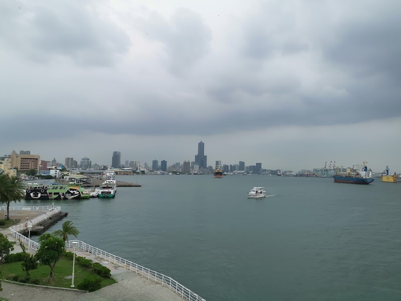 西子灣 - 高雄鼓山區親子景點