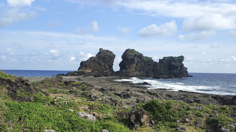 雙獅岩 - 蘭嶼親子景點