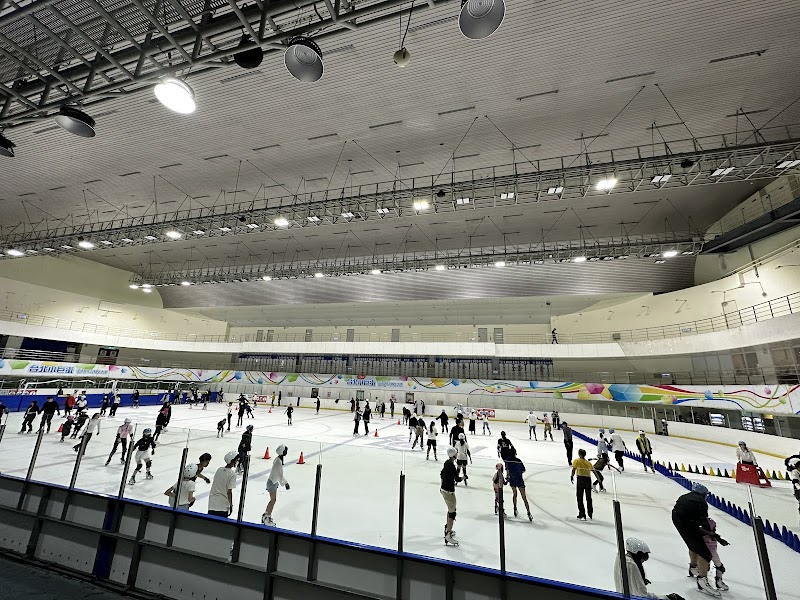 小巨蛋冰上樂園 - 台北松山區親子景點