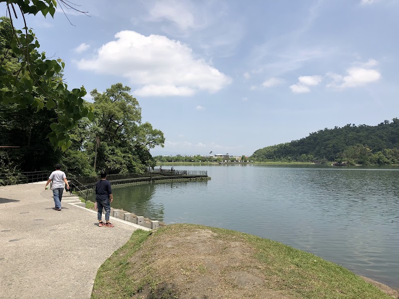 梅花湖 - 宜蘭親子景點
